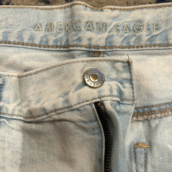 American Eagle Distressed Mom Jeans - Picture 7 of 8